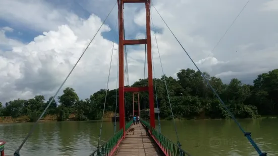 Parjatan Hanging Bridge