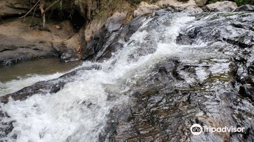 Pandavkada Falls