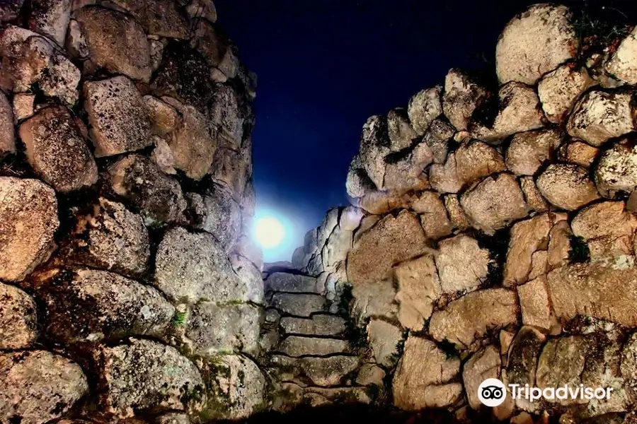 Nuraghe Majori