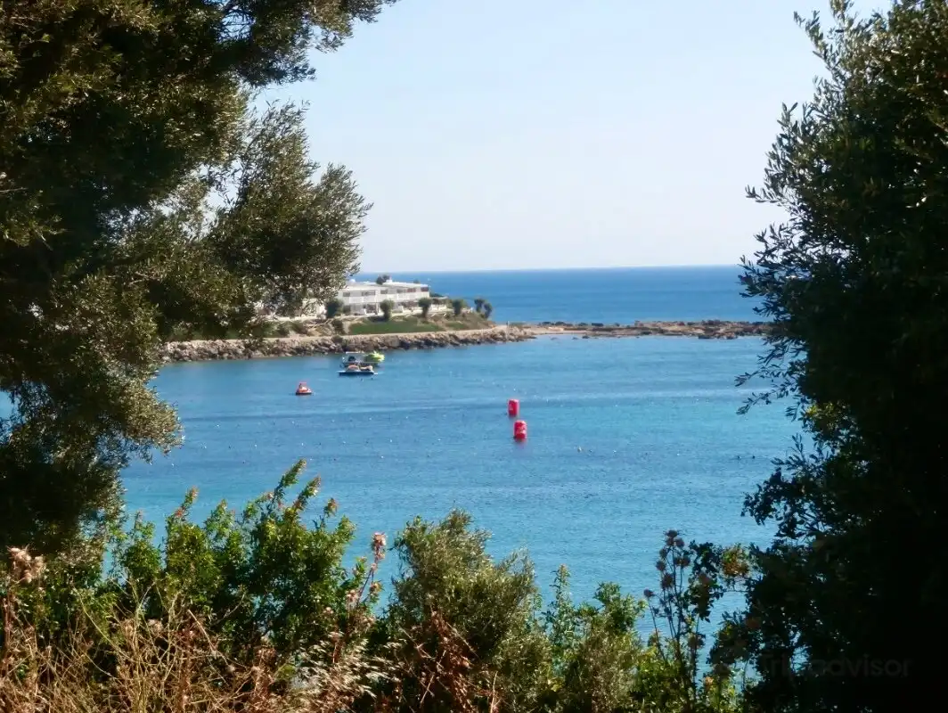 Hotels near Jordan Beach