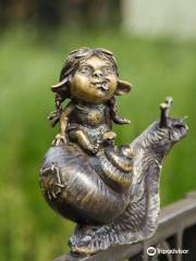 Скульптура Малышка Хомлин