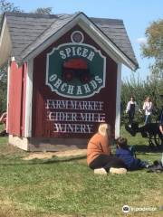 Spicer Orchards Farm Market, Cider Mill, Fudge, Bakery