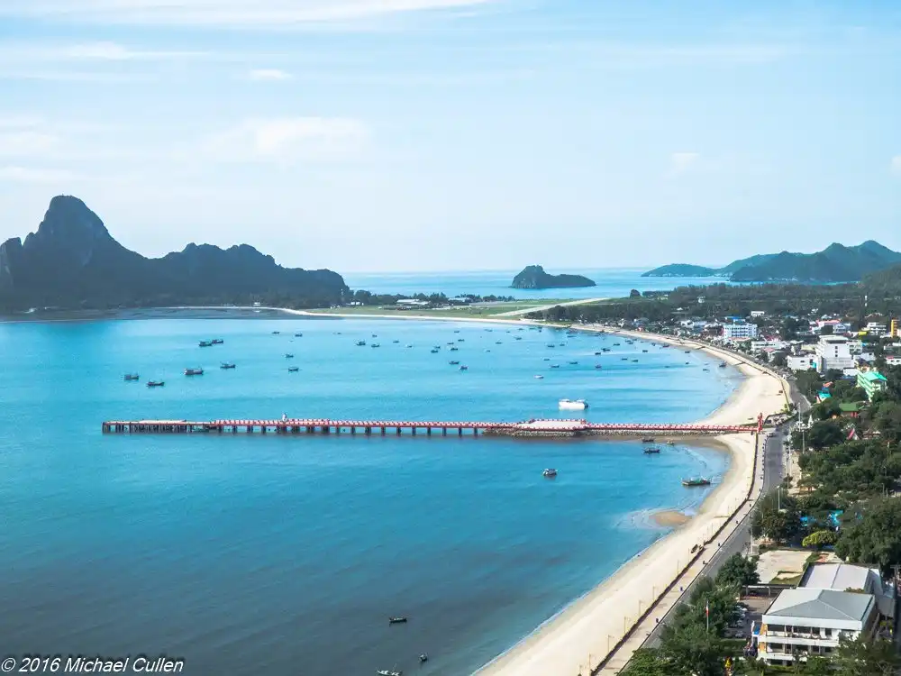 โรงแรมใกล้กองบิน 5 อ่าวมะนาว