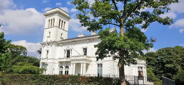Hotel di Runcorn