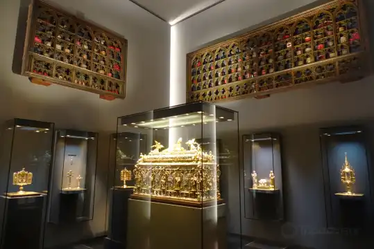 Hotels in der Nähe von Domschatzkammer