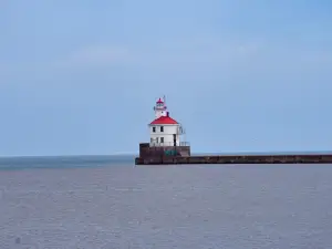 Superior Entry Lighthouse