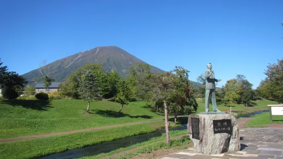 Takashi Hosokawa Memorial Statue(enka singer statue)