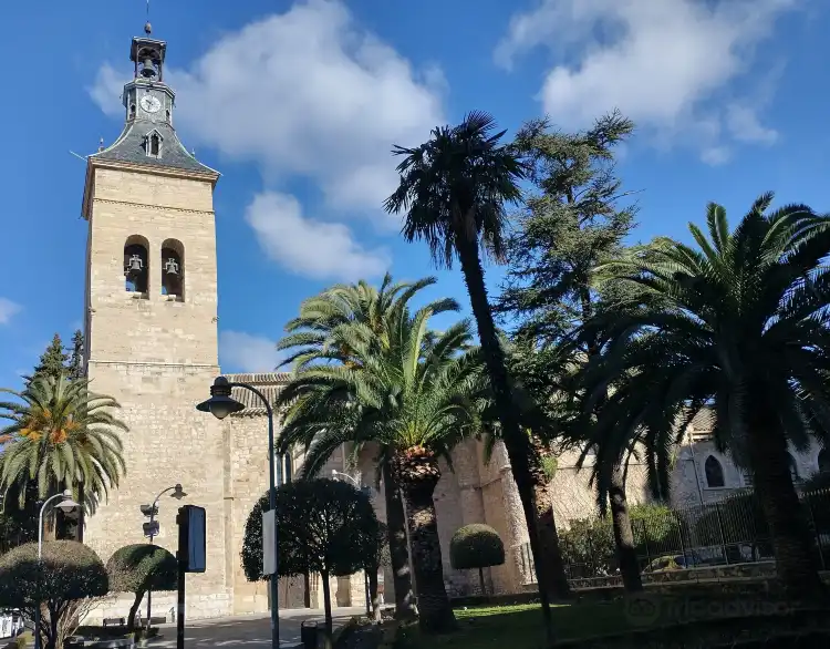 Hotels near Iglesia Parroquial de San Pedro