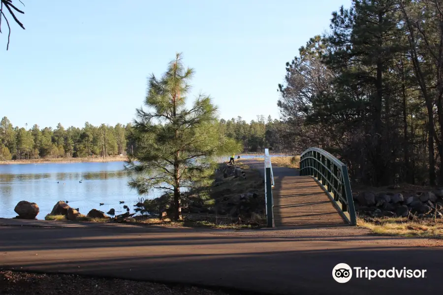 Woodland Lake Park