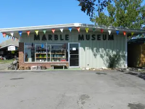 Lee's Legendary Marbles & Collectibles