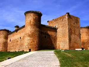 Castillo de Valdecorneja