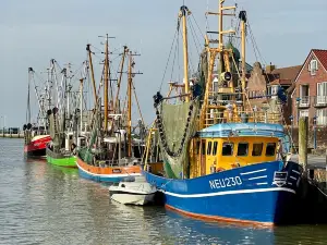 Neuharlingersiel harbour