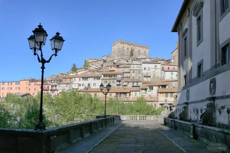 Hotels near Fonte Papacqua