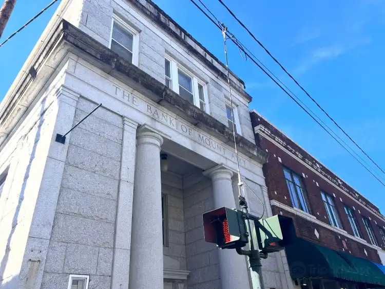 Hotels near Mount Airy Downtown, Inc.