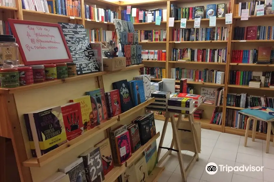 Independent Bookstore Pensiero Meridiano