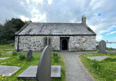 Eglwys Sant Tysilio | St Tysilio's Church