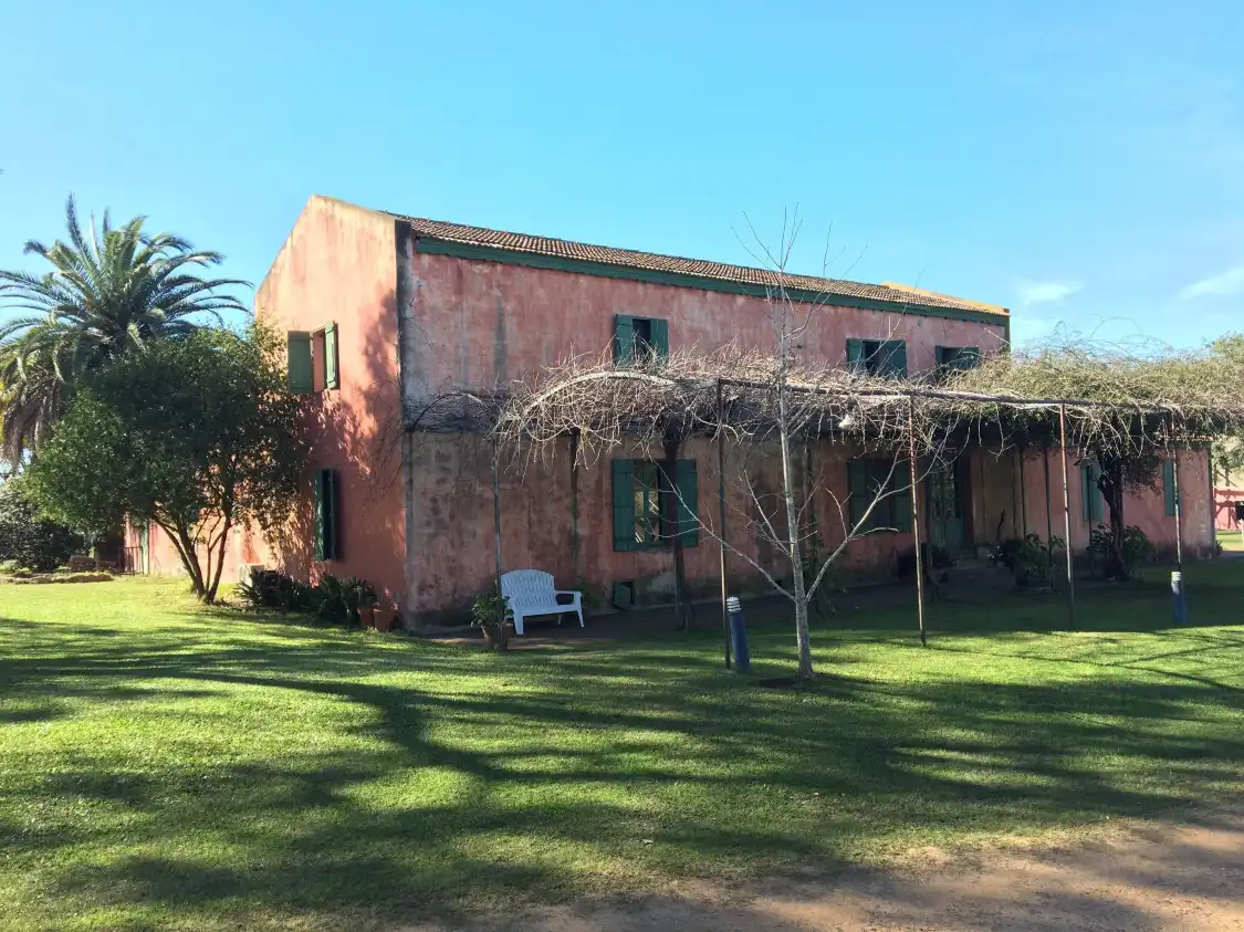 Bodega Vulliez Sermet附近的飯店