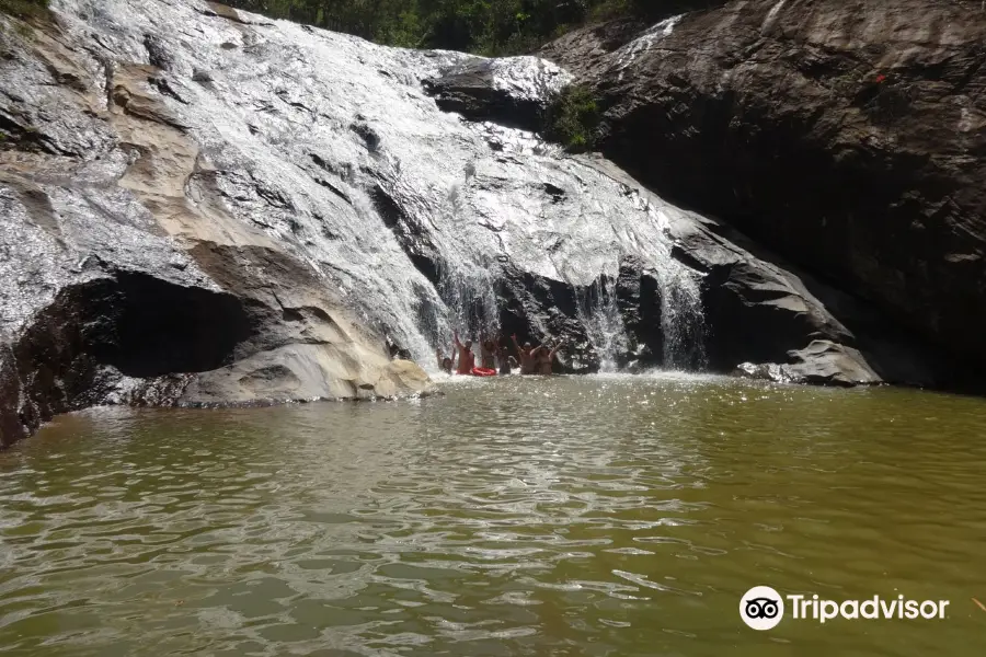 Cachoeira Rio do Meio