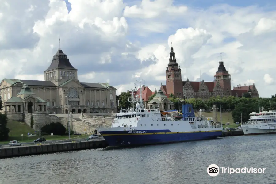 Harbour Cruises