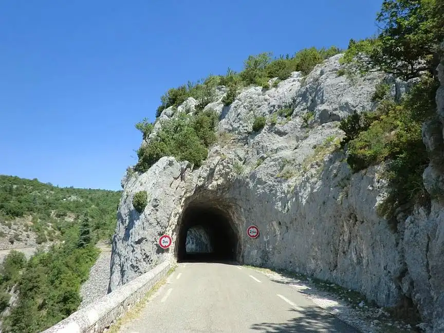 Hotels near Gorges de la Nesque