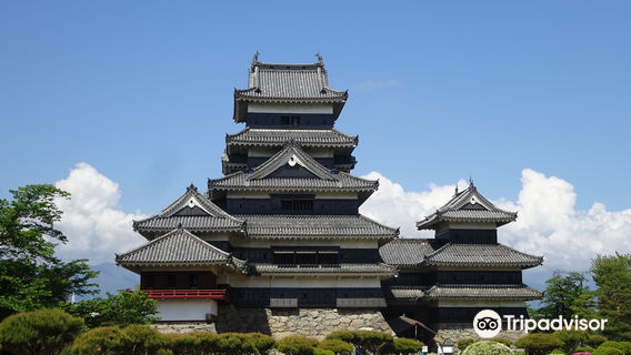 Matsumoto Castle Park