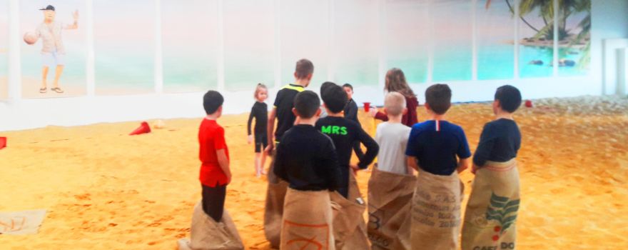 Playbox Escalade Trampoline-Park Plaine De Jeux Volley Football Squash Badminton Birthday Evc Evg Evjf