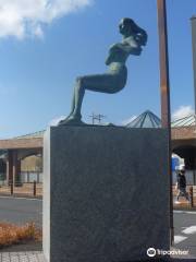 Izanai Statue