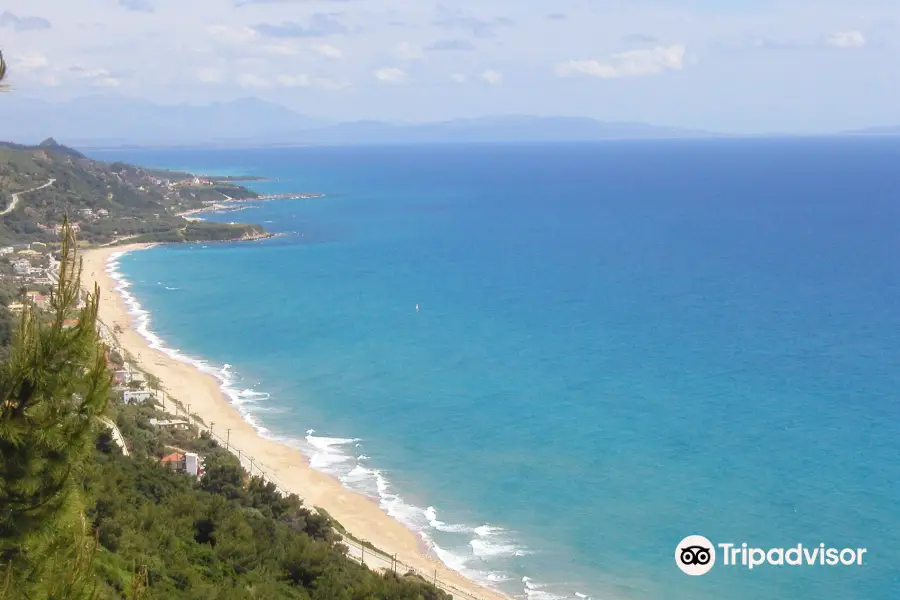 Loutsa Beach