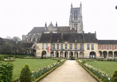 Episcopal Palace of Meaux - Bossuet Museum and Garden