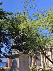 Sir Thomas Browne Statue