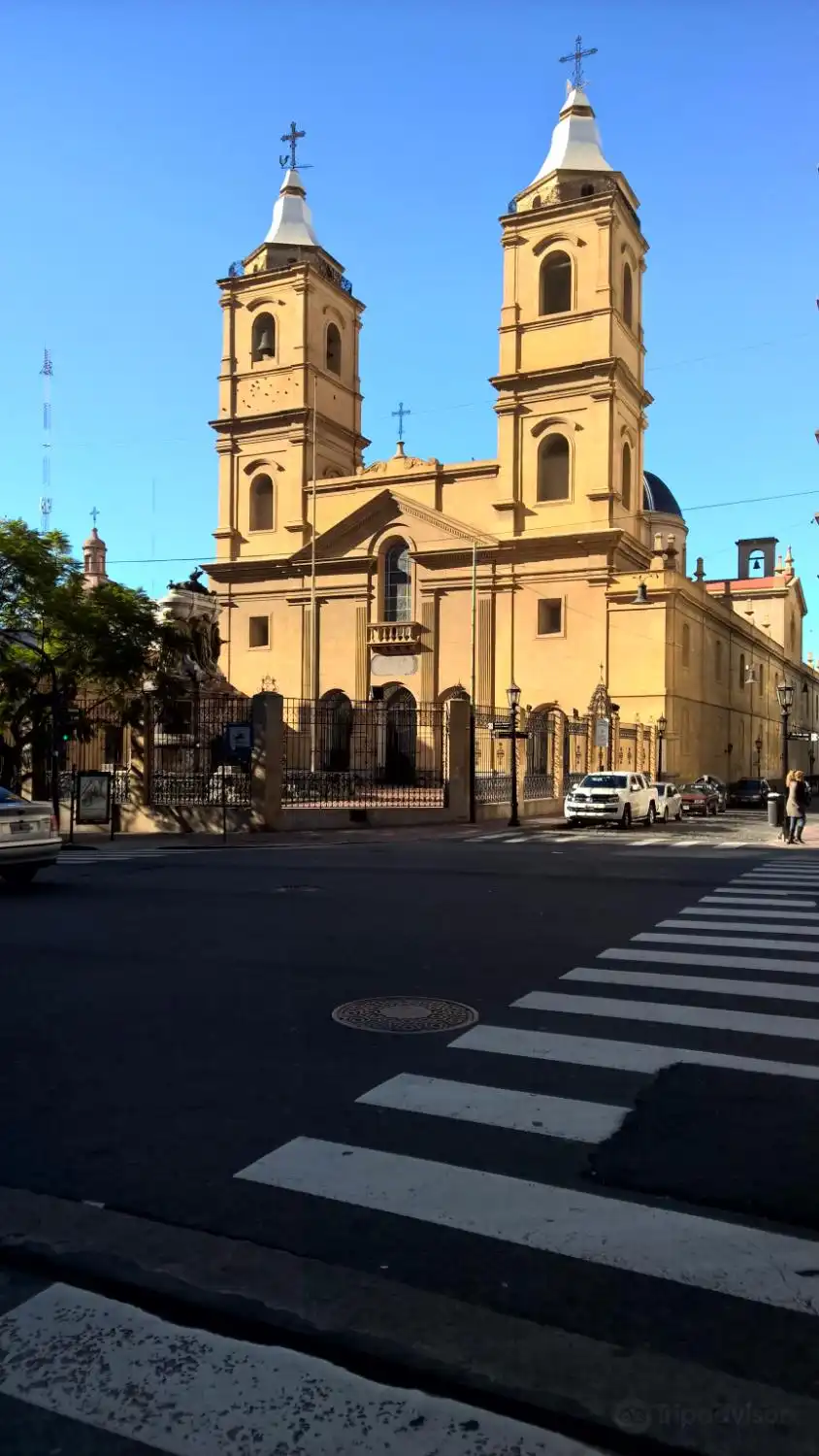 Отели рядом с достопримечательностью «Convento Santo Domingo»
