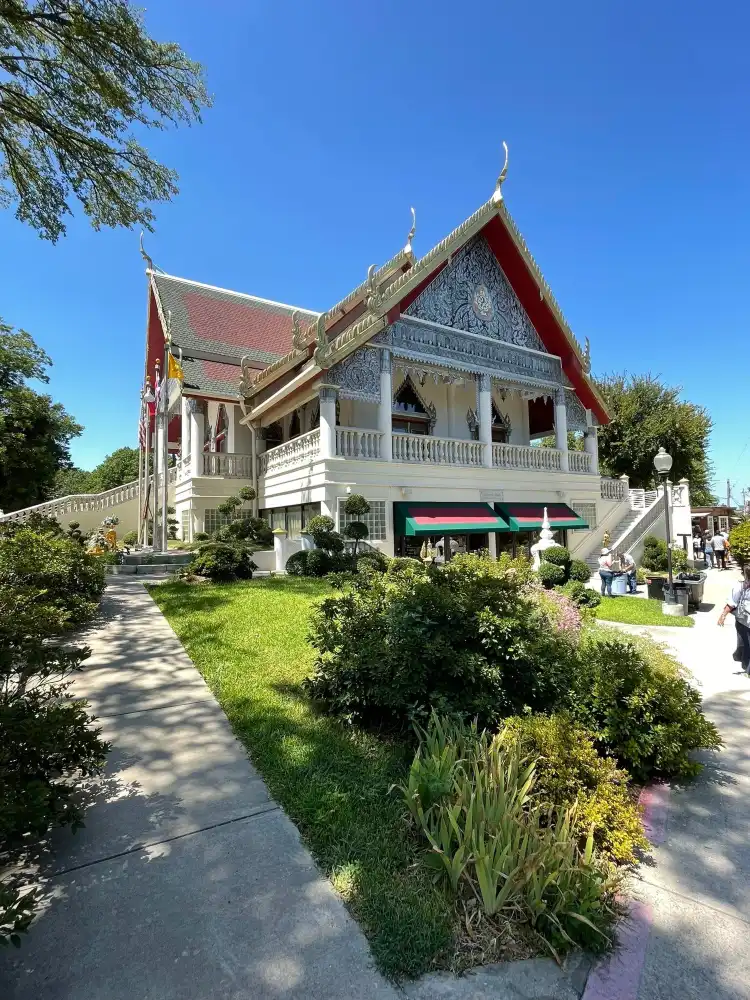 Các khách sạn gần Buddhist Center of Dallas