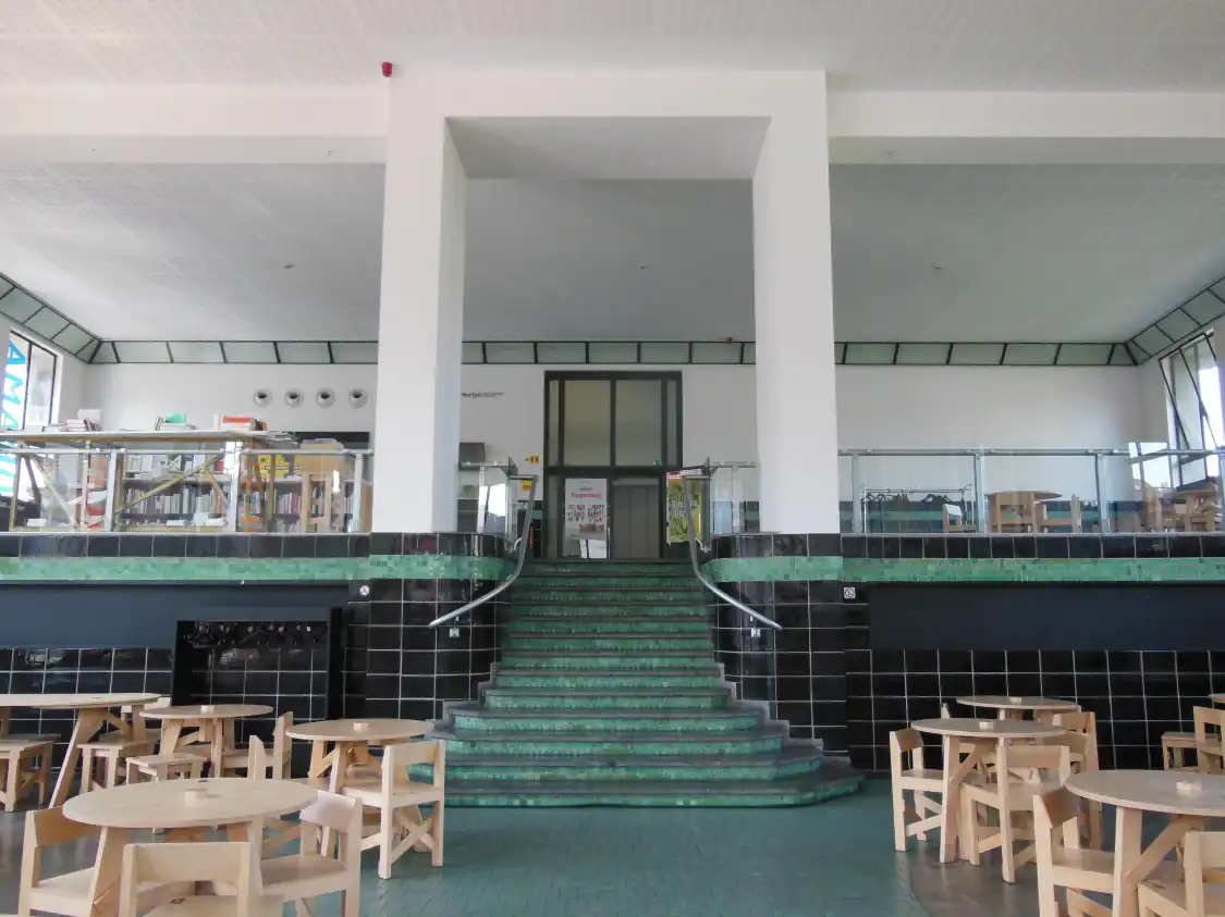Hotels near Wiels