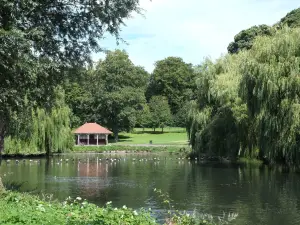 Wardown Park