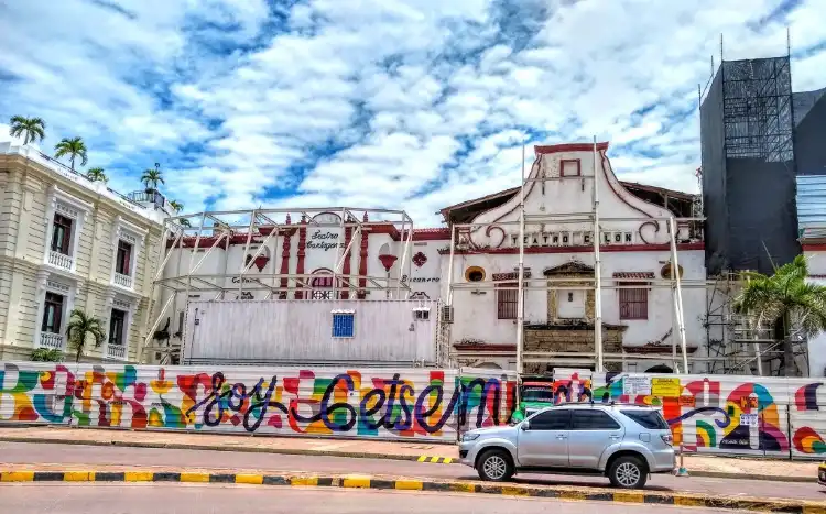 Hotels near Teatro Colon