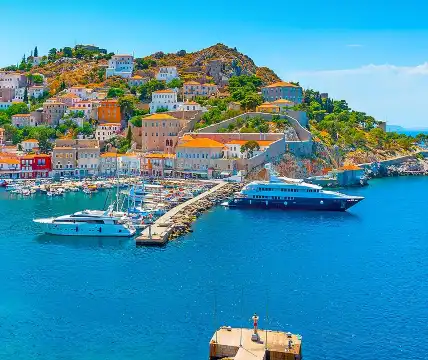 Hotels near Sun Yachting