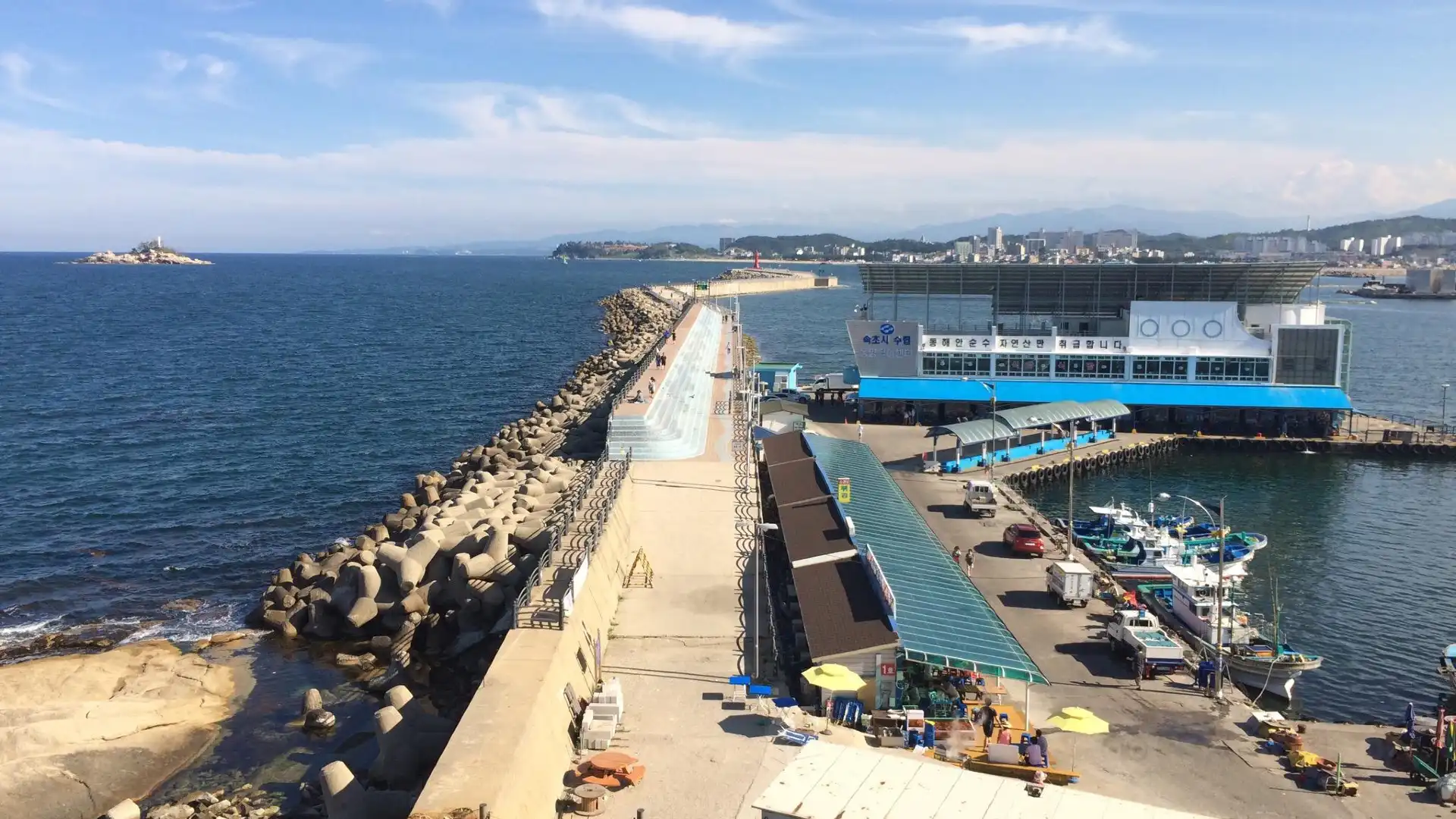 Hotels near Dongmyeong Port