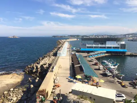 동명항 주변 호텔