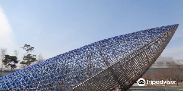 蔚山站鯨魚雕塑