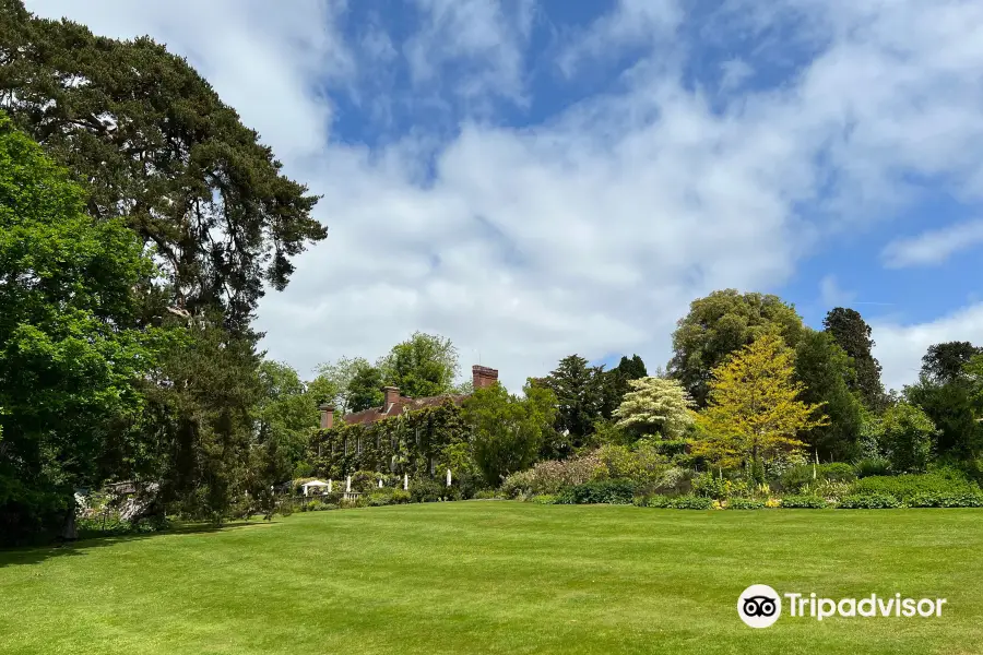 Pashley Manor Gardens