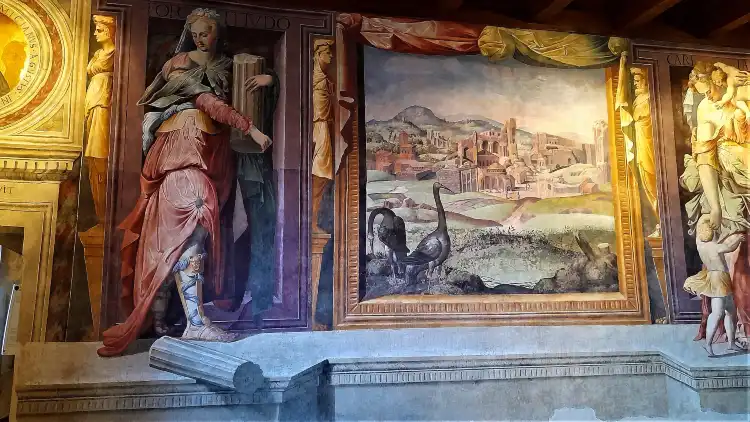 Hotels near Civita