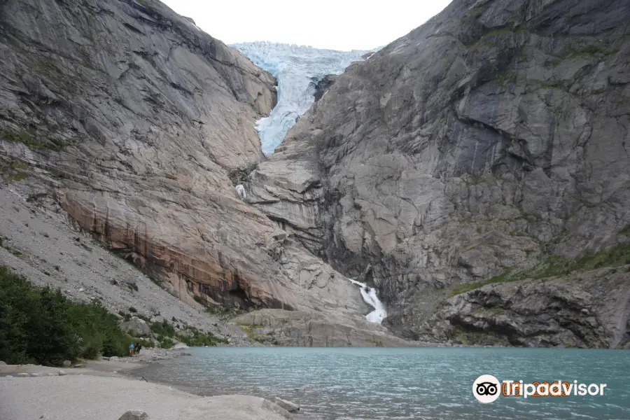 Briksdal Glacier (Briksdalbreen)