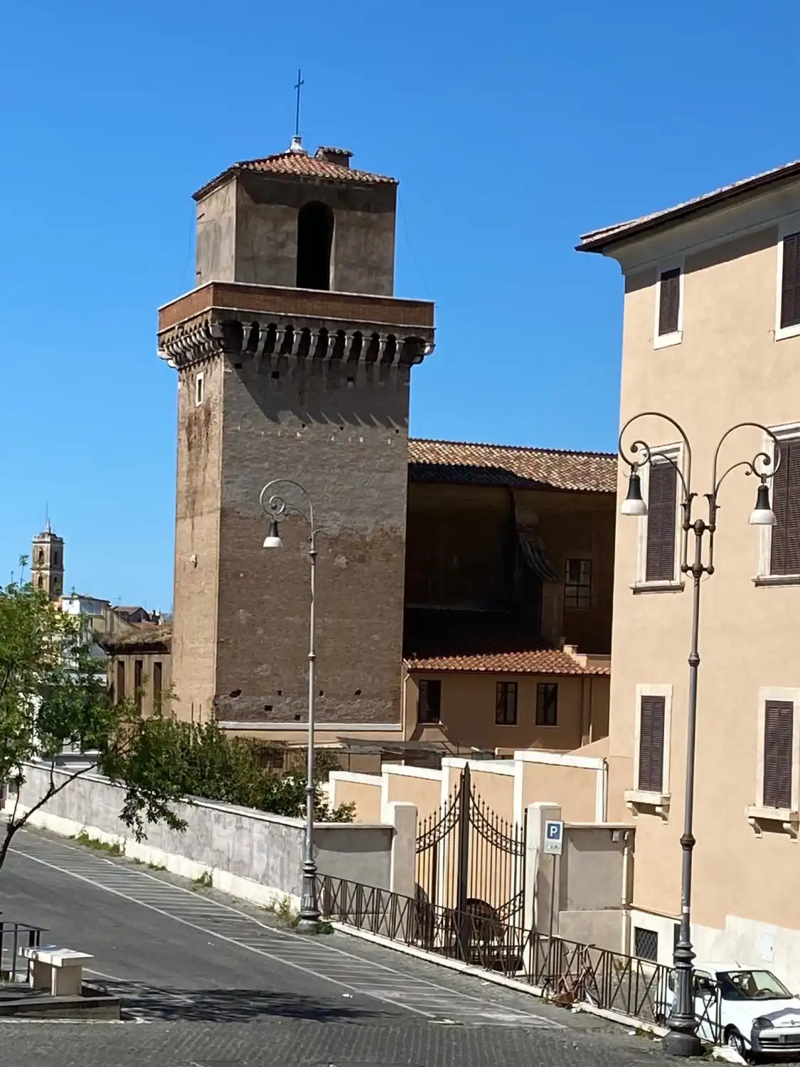 Hotel in zona Torre dei Borgia