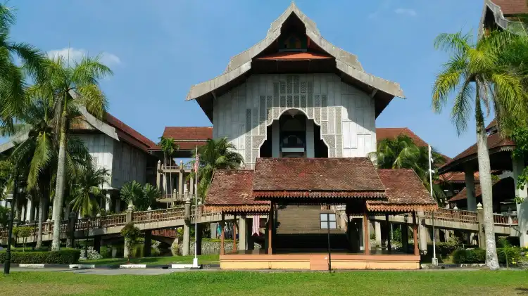 Hotels in Losong