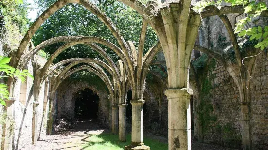 Abbaye Royale de Saint-Michel-en-l'Herm