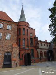 盧貝克城門與修道院