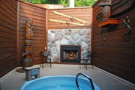 Oasis Hot Tub Gardens - Ann Arbor