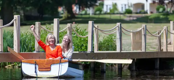 Hotels near Chichester Harbor