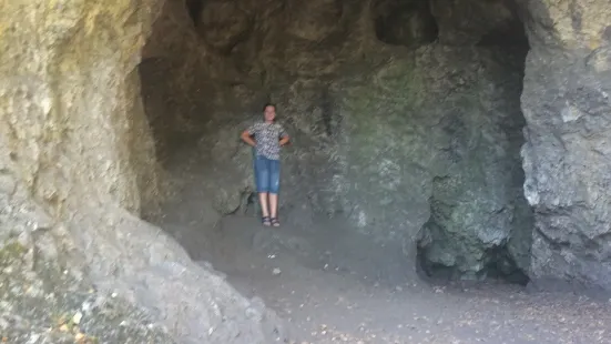 スパイ洞窟