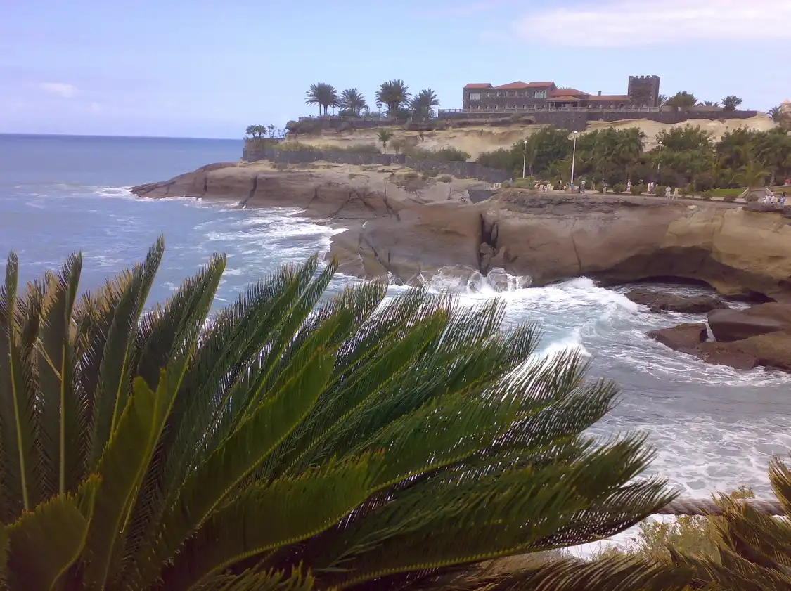 Hotels near Playa de Fanabe